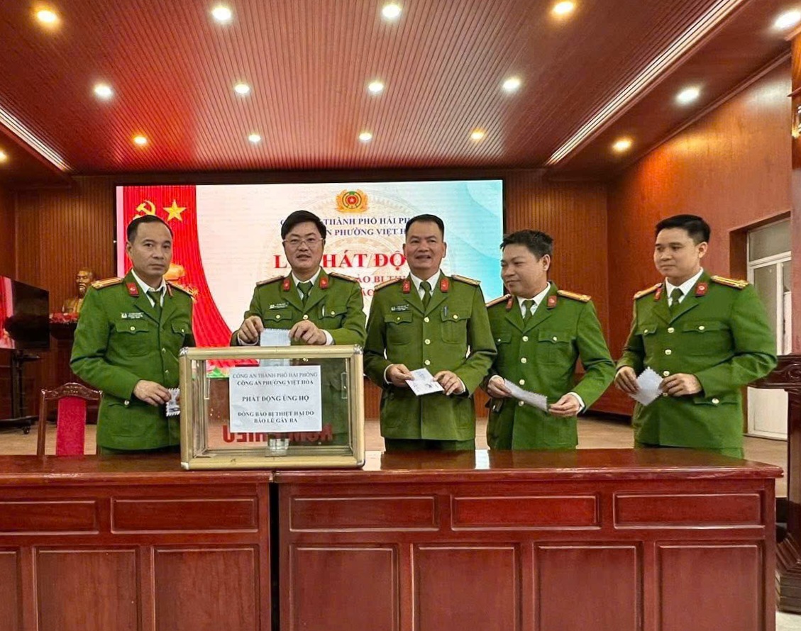 Công an phường Việt Hòa phát động ủng hộ đồng bào miền Trung, Tây Nguyên bị thiệt hại do mưa lũ